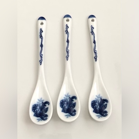Rare Cracker Barrel Blue & White Ceramic Tea Stir Spoon - Picture 2 of 5